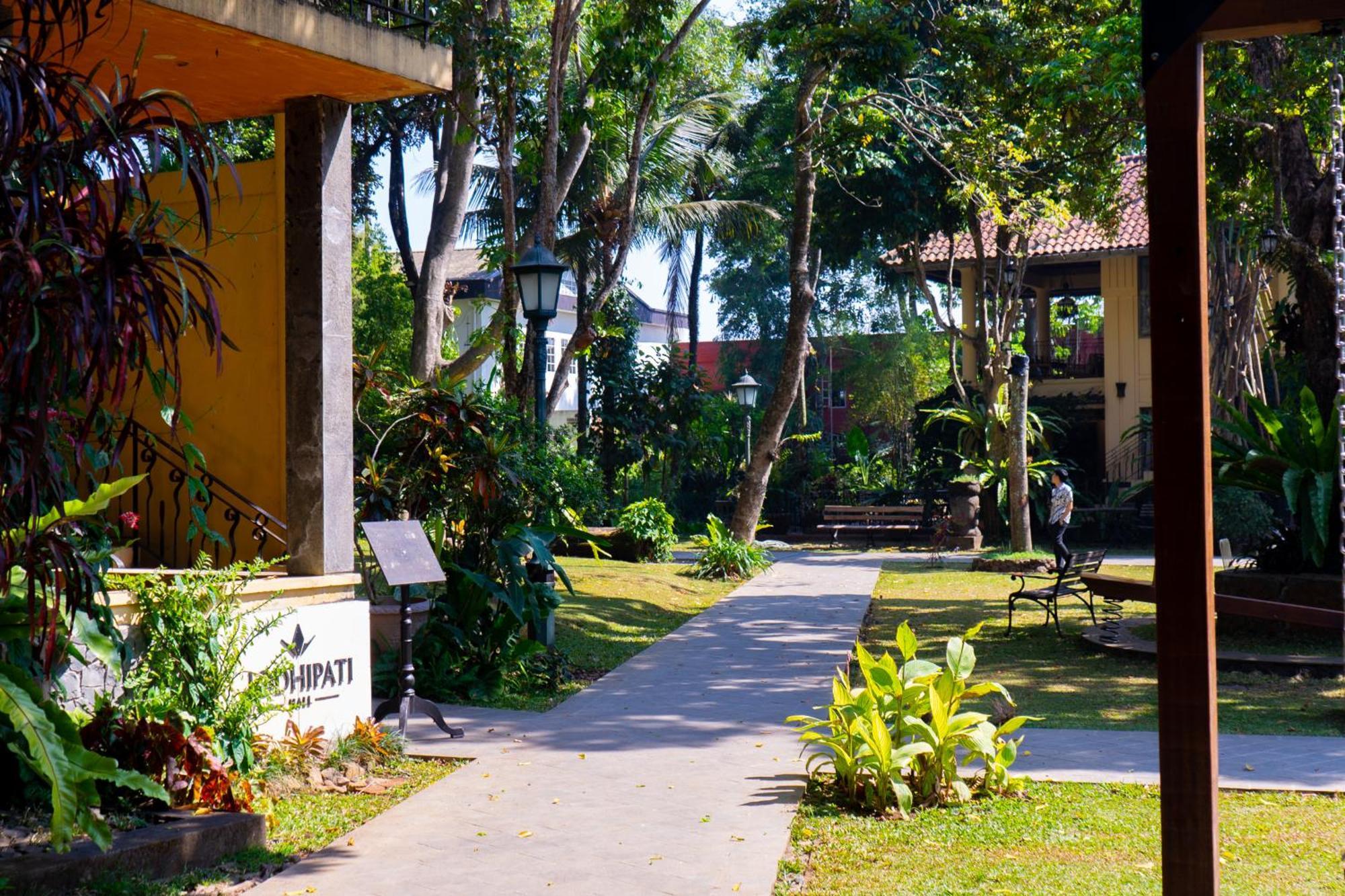 Kayu Arum Resort Salatiga Exterior photo